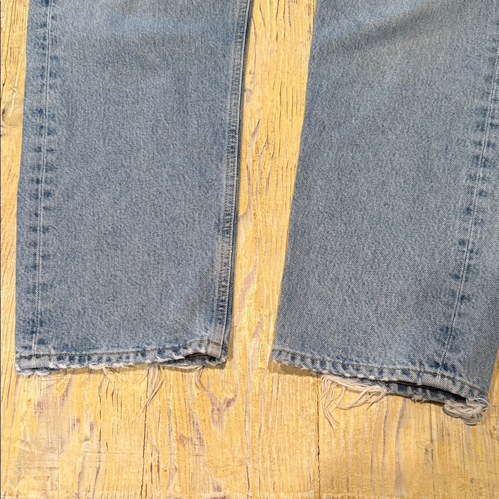 Agolde Light Blue Relaxed Fit Jeans - Picture 5 of 10